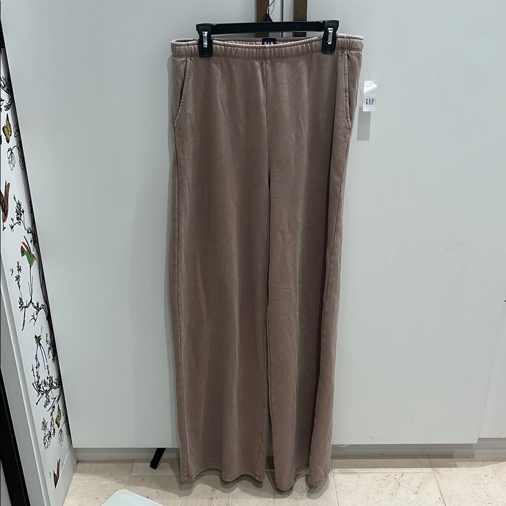 Gap brand women’s medium tall Tan sweatpants